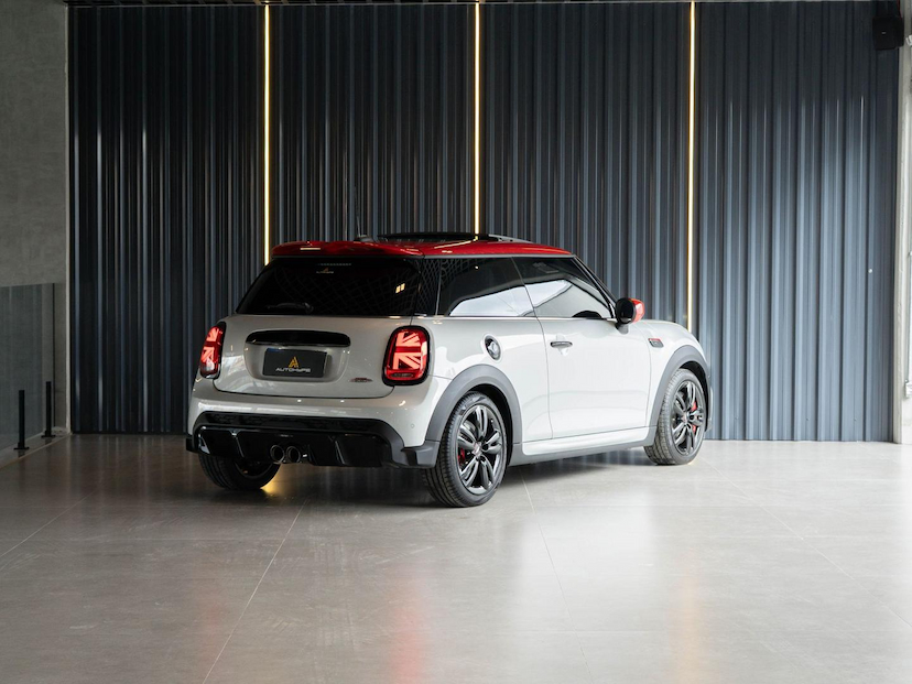 Foto do veículo MINI JOHN COOPER WORKS HATCH JCW 3P 2022 21.832 KM 209.000,00
