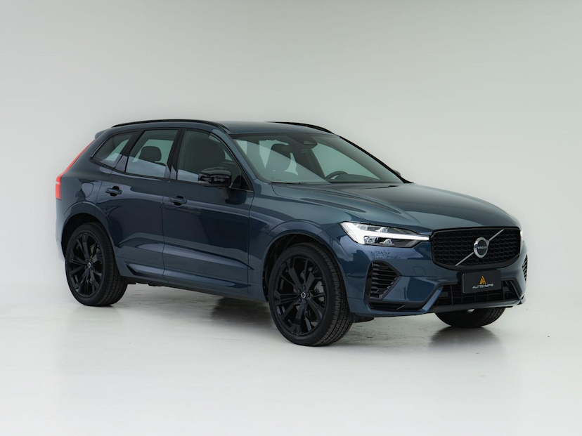 Foto do veículo VOLVO XC60 T8 ULTIMATE DARK 2023 29.758 KM 334.900,00