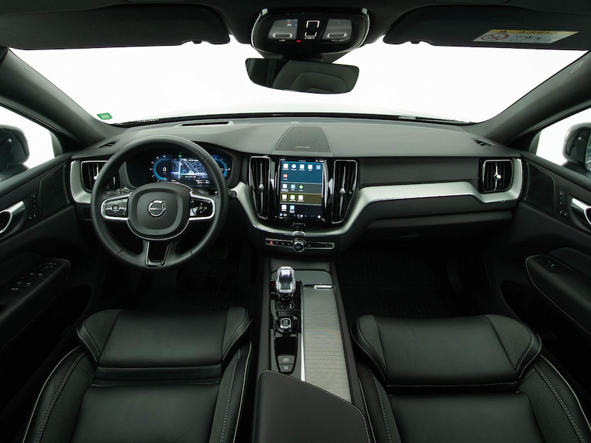 Foto do veículo VOLVO XC60 T8 ULTIMATE DARK 2023 29.758 KM 334.900,00