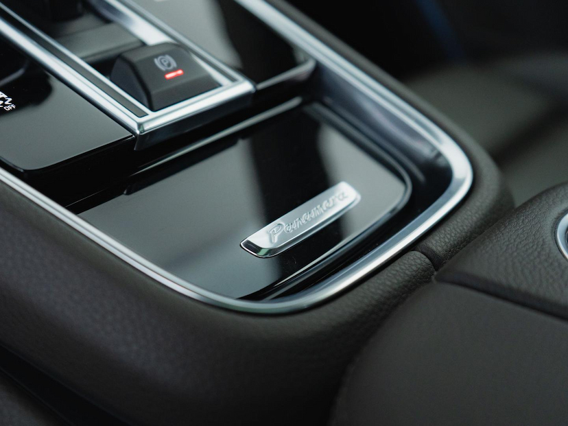 Foto do veículo PORSCHE PANAMERA 4 E-HYBRID SPORT TURISMO 2022 18.456 KM 619.000,00