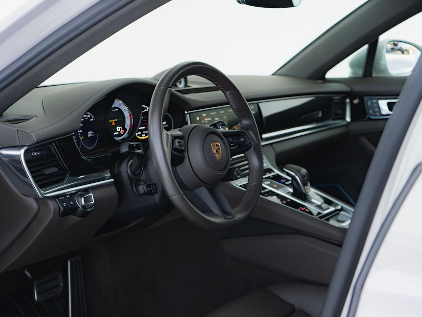 Foto do veículo PORSCHE PANAMERA 4 E-HYBRID SPORT TURISMO 2022 18.456 KM 619.000,00