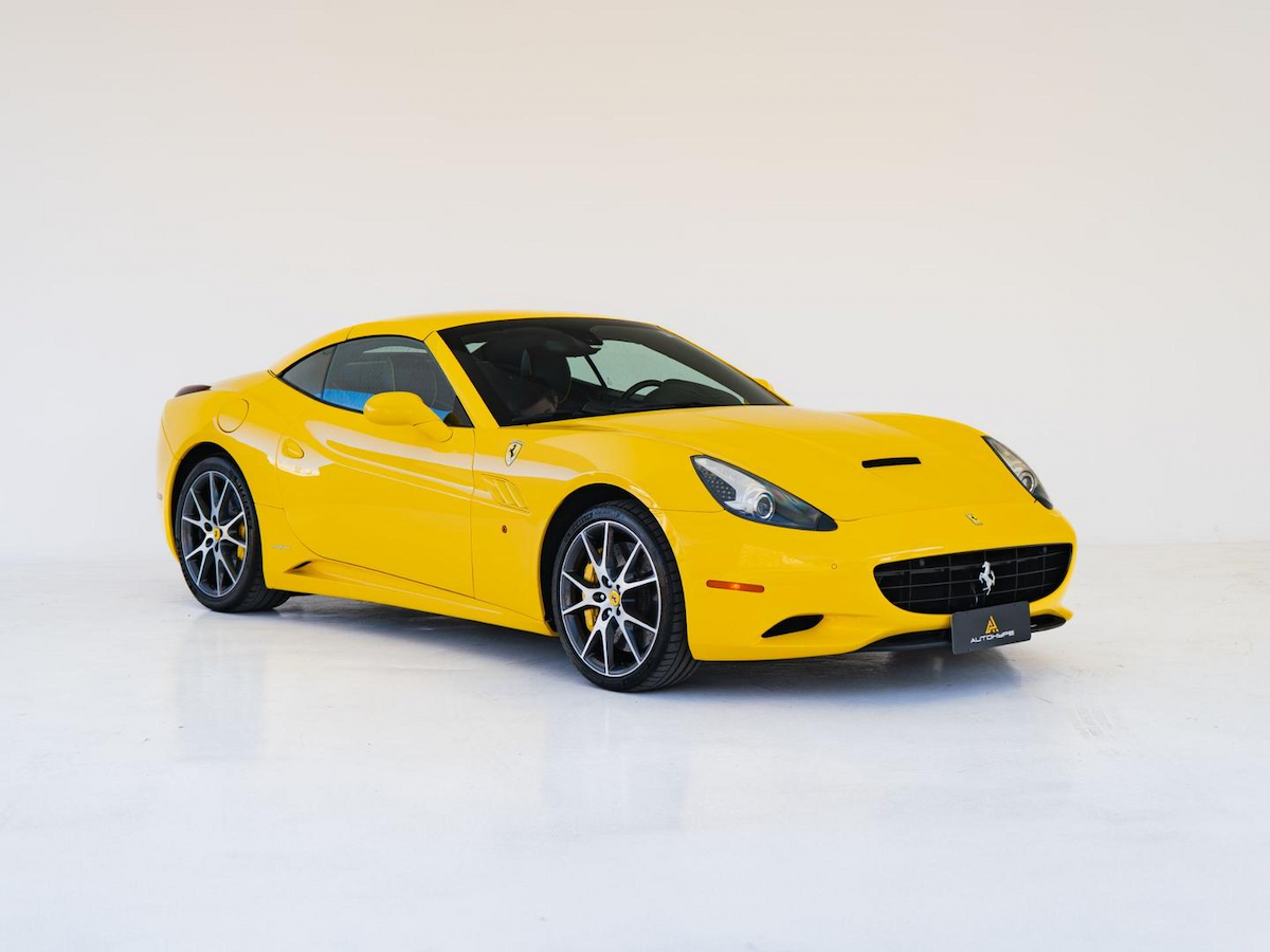 Foto do veículo FERRARI CALIFORNIA  2013/2014 25.948 KM R$ 1.690.000,00