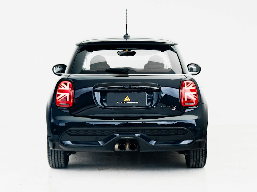 Foto do veículo MINI COOPER S MAY FIELD EDITION 2024 7.783 KM 219.000,00