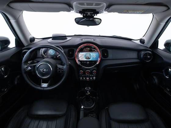 Foto do veículo MINI COOPER S MAY FIELD EDITION 2024 7.783 KM 219.000,00