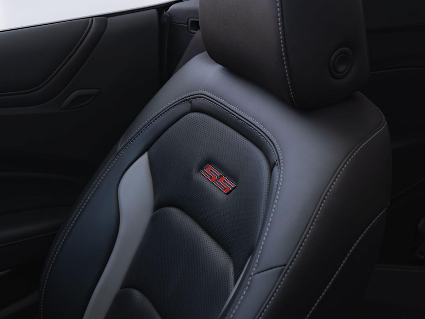 Foto do veículo CHEVROLET CAMARO SS CONVERSÍVEL V8 2019 11.322 KM 429.000,00