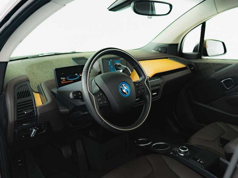 Foto do veículo BMW I3  BEV 120AH 2022 19.762 KM 146.900,00