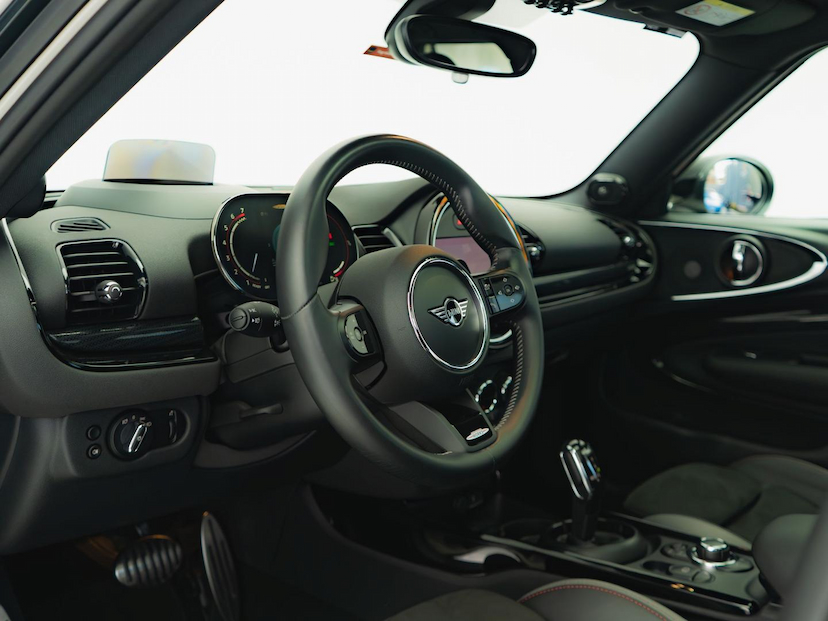 Foto do veículo MINI JOHN COOPER WORKS CLUBMAN ALL 4 JCW 2022 30.010 KM 229.000,00