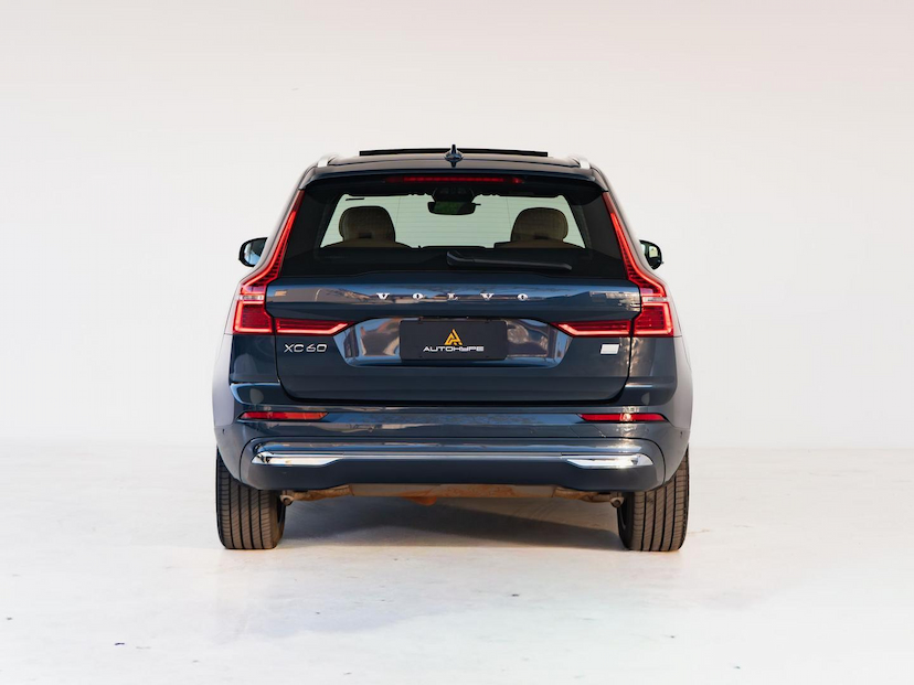 Foto do veículo VOLVO XC60  T8 ULTIMATE 2024 29.700 KM 319.000,00