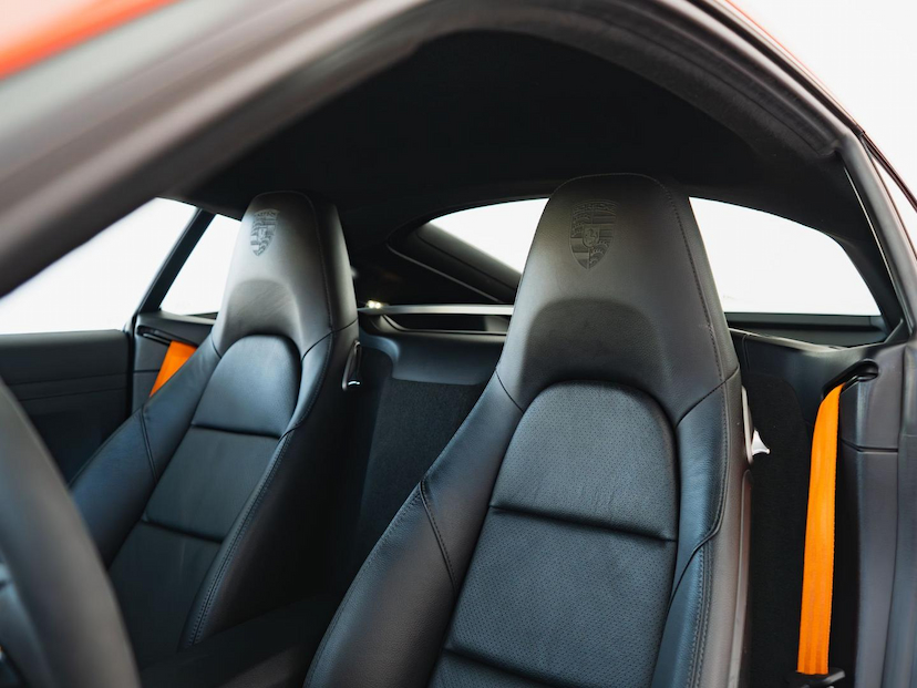 Foto do veículo PORSCHE 718 CAYMAN 2018 40.000 KM 399.000,00