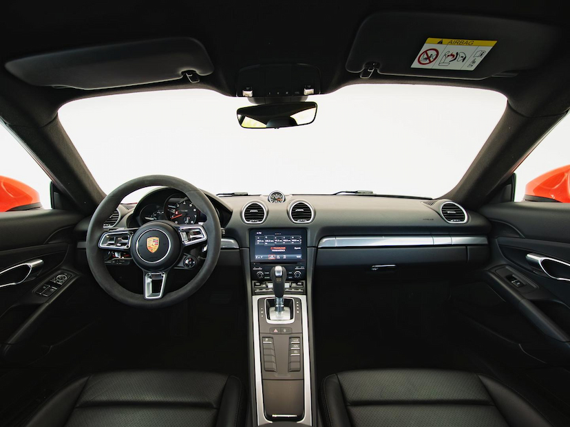 Foto do veículo PORSCHE 718 CAYMAN 2018 40.000 KM 399.000,00