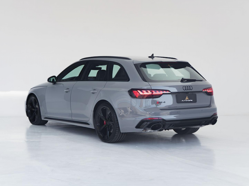 Foto do veículo AUDI RS4  AV 2.9TFSI 2021 30.625 KM 499.000,00