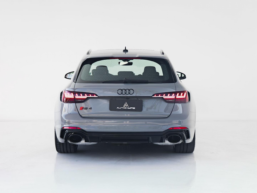 Foto do veículo AUDI RS4  AV 2.9TFSI 2021 30.625 KM 499.000,00