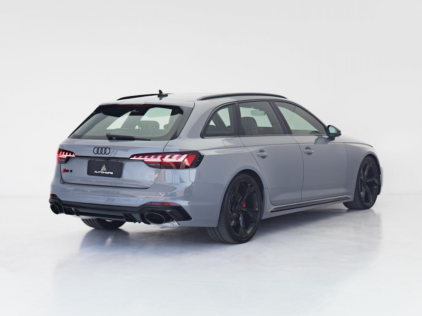Foto do veículo AUDI RS4  AV 2.9TFSI 2021 30.625 KM 499.000,00