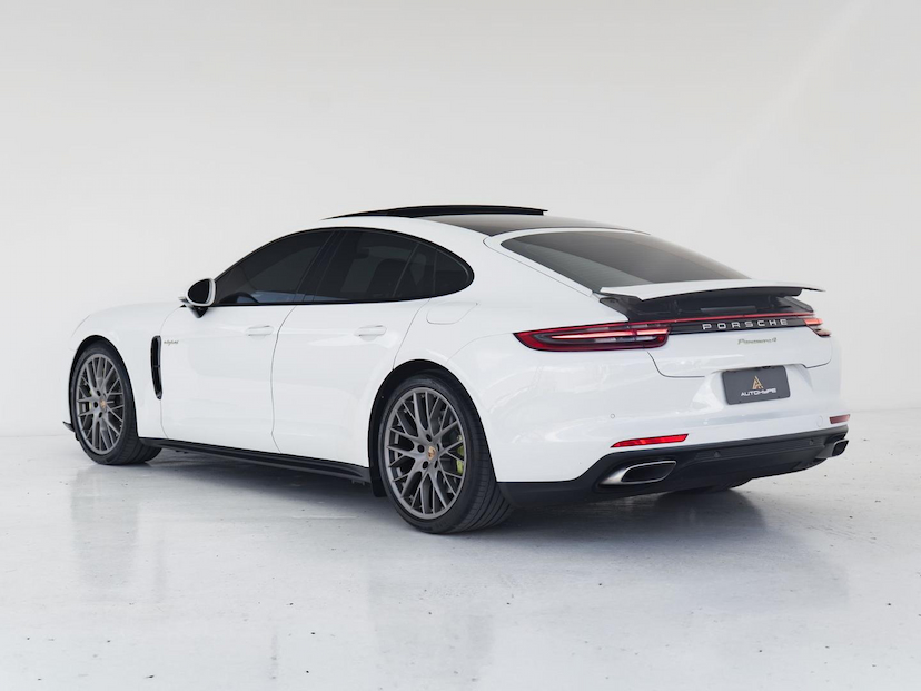 Foto do veículo PORSCHE PANAMERA 4 E-HYBRID 2018 18.785 KM 499.000,00