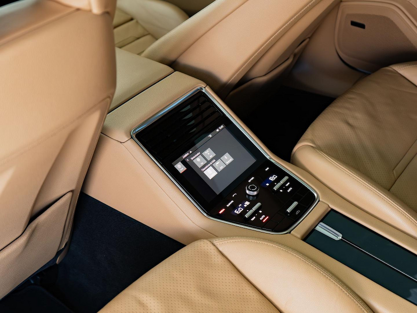 Foto do veículo PORSCHE PANAMERA 4 E-HYBRID 2018 18.785 KM 499.000,00