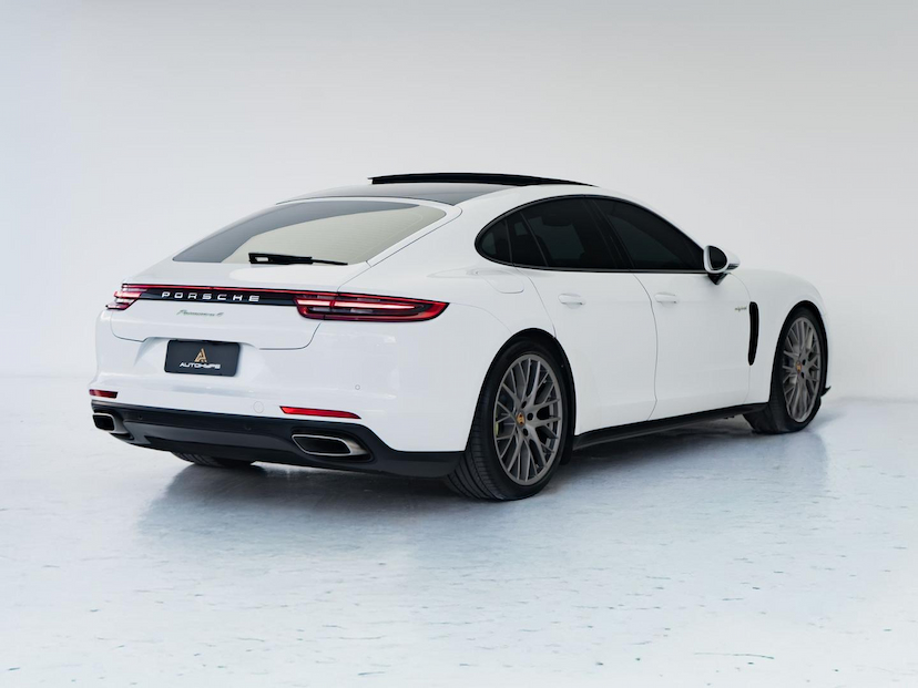 Foto do veículo PORSCHE PANAMERA 4 E-HYBRID 2018 18.785 KM 499.000,00