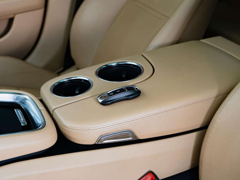 Foto do veículo PORSCHE PANAMERA 4 E-HYBRID 2018 18.785 KM 499.000,00