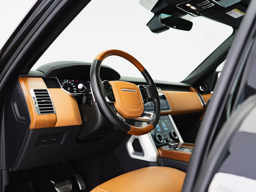 Foto do veículo LAND ROVER RANGE ROVER VOGUE SDV8 AUTOBIOGRAPHY 2018 17.585 KM 569.000,00