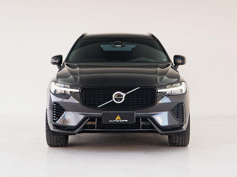 Foto do veículo VOLVO XC60 T8 ULTIMATE DARK 2024 29.421 KM 359.000,00