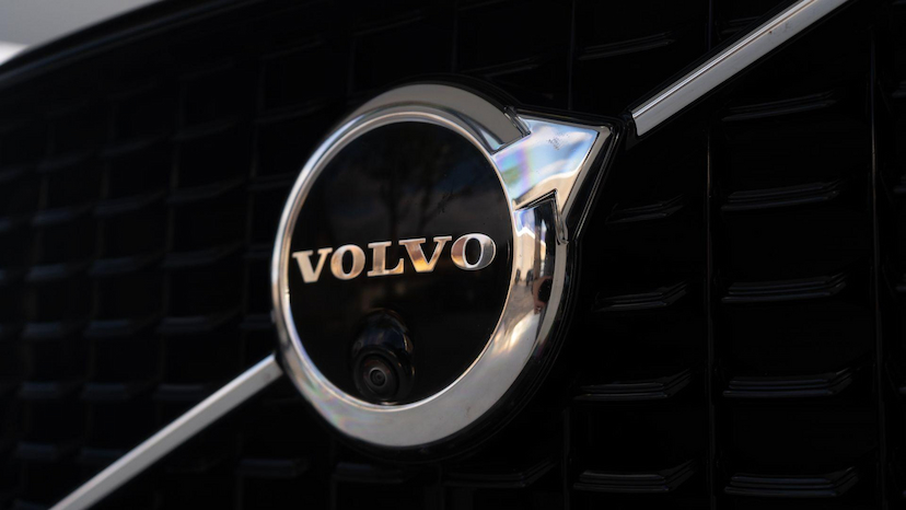 Foto do veículo VOLVO XC60 T8 ULTIMATE DARK 2024 29.421 KM 359.000,00