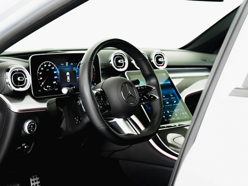 Foto do veículo MERCEDES-BENZ C 300 AMG LINE EQ BOOST 2022 22.823 KM 309.000,00