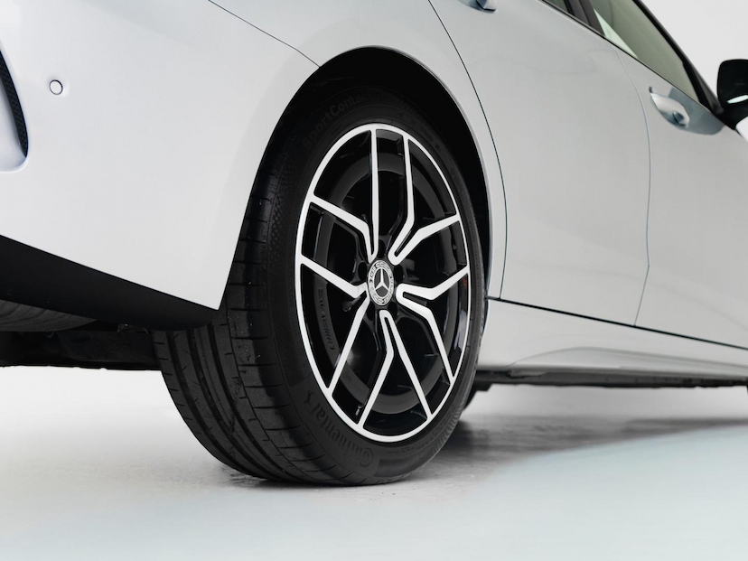 Foto do veículo MERCEDES-BENZ C 300 AMG LINE EQ BOOST 2022 22.823 KM 309.000,00
