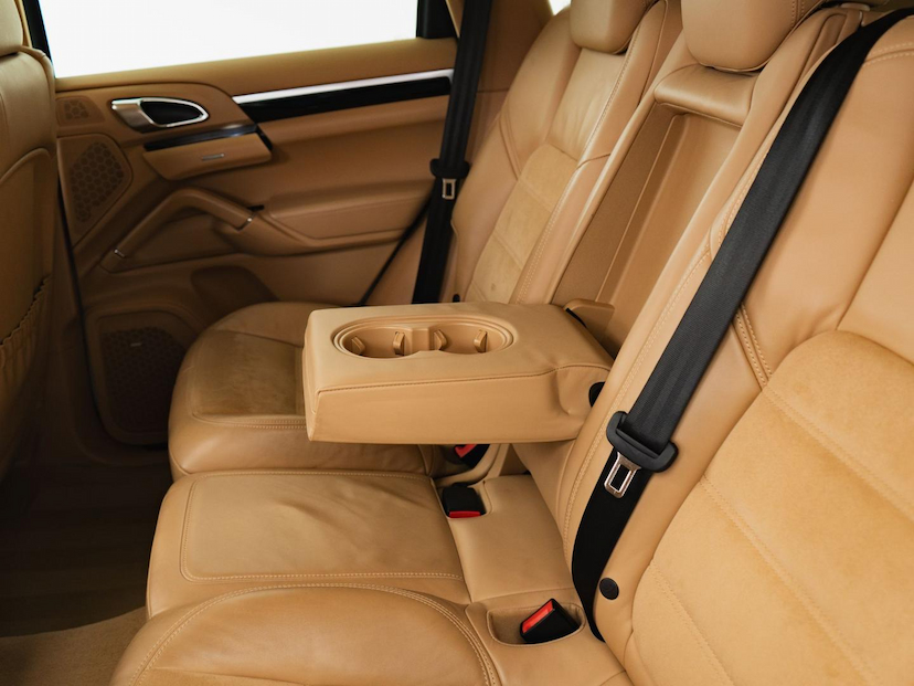 Foto do veículo PORSCHE CAYENNE  V6 2018 40.257 KM 249.000,00