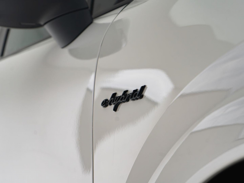 Foto do veículo PORSCHE CAYENNE COUPE E-HYBRID PLATINUM EDITION 2023 48.961 KM 619.000,00