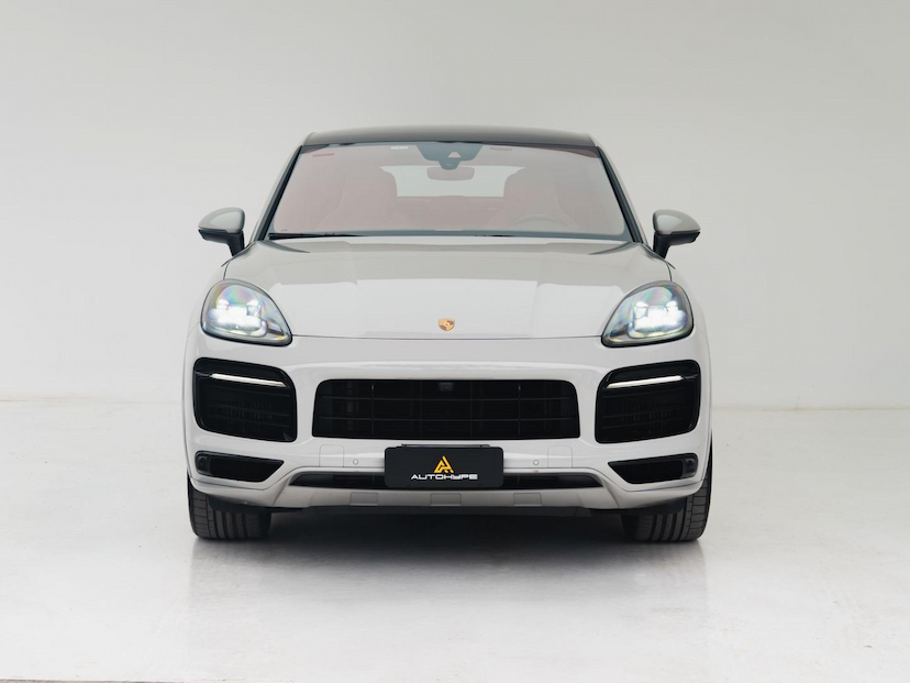 Foto do veículo PORSCHE CAYENNE COUPE E-HYBRID PLATINUM EDITION 2023 48.961 KM 619.000,00
