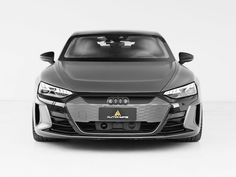 Foto do veículo AUDI E-TRON RS GT 2022 15.729 KM 499.000,00