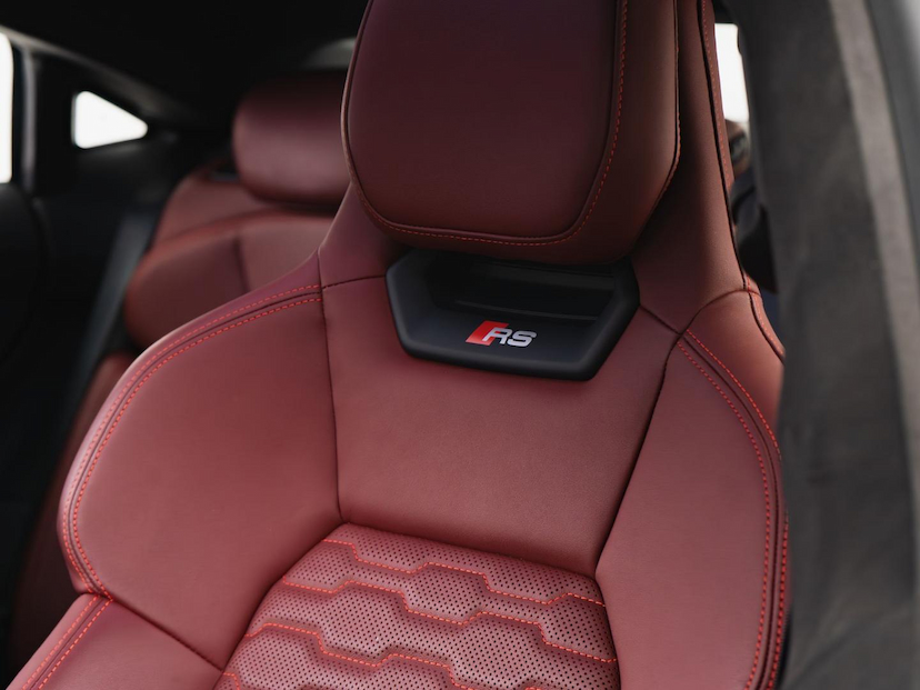 Foto do veículo AUDI E-TRON RS GT 2022 15.729 KM 499.000,00