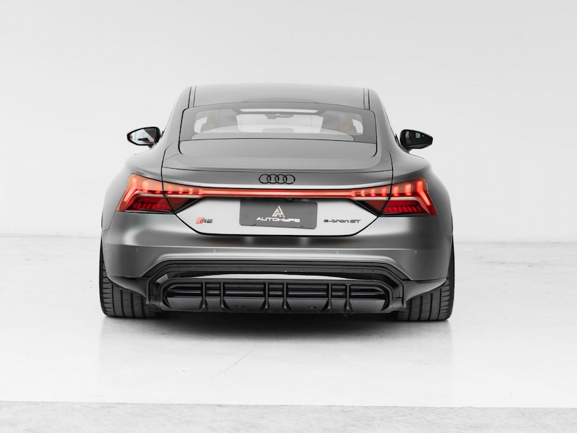Foto do veículo AUDI E-TRON RS GT 2022 15.729 KM 499.000,00