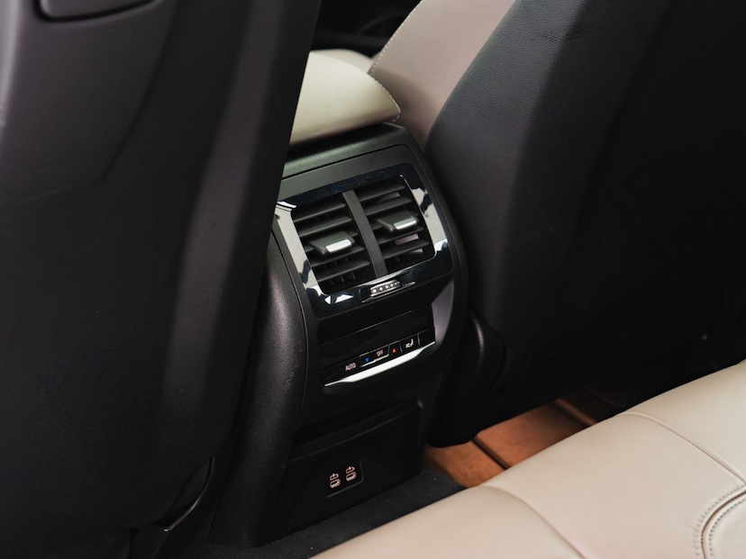 Foto do veículo BMW X4  M COMPETITION 2021 31.447 KM 449.500,00