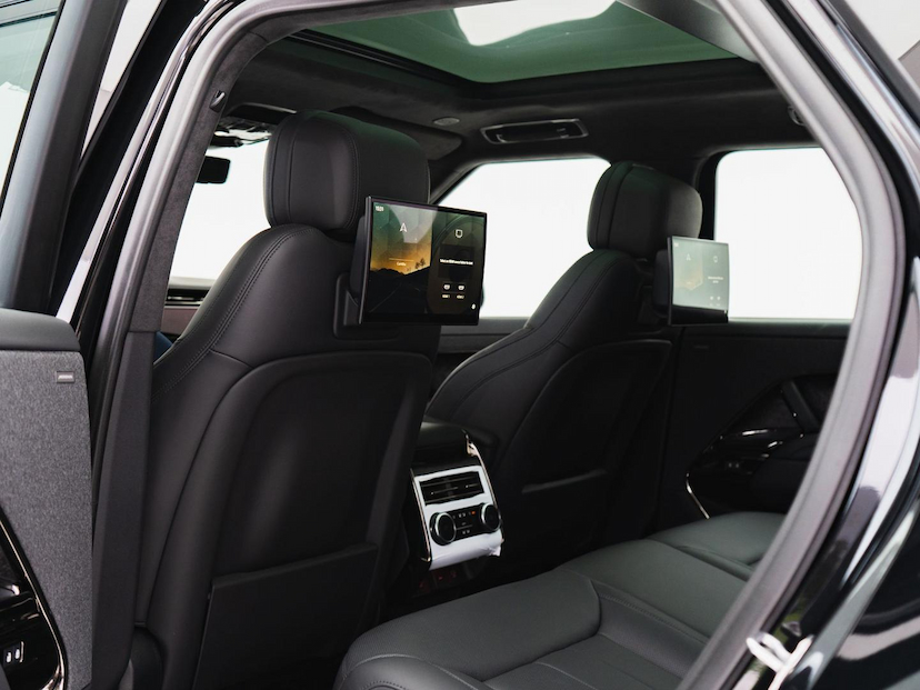 Foto do veículo LAND ROVER RANGE ROVER SPORT FIRST EDITION P510E 2023 8.265 KM 819.000,00