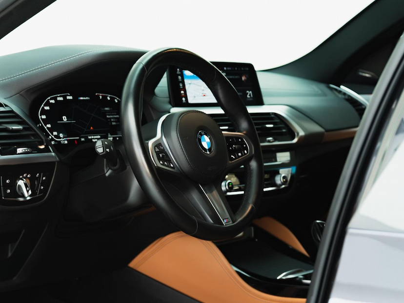 Foto do veículo BMW X4  M40I 2021 40.060 KM 347.500,00