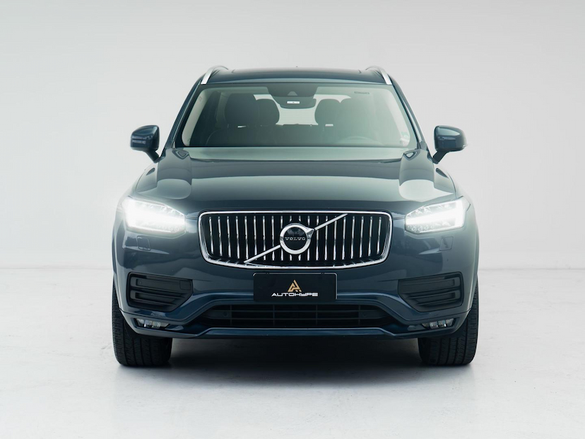 Foto do veículo VOLVO XC90  T6 MOMENTUM 2020 82.500 KM 199.000,00