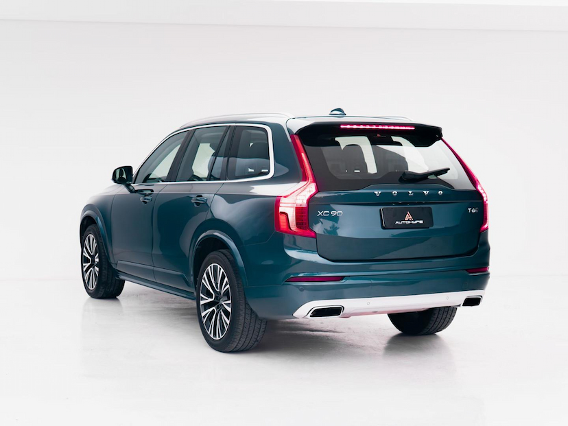 Foto do veículo VOLVO XC90  T6 MOMENTUM 2020 82.500 KM 199.000,00