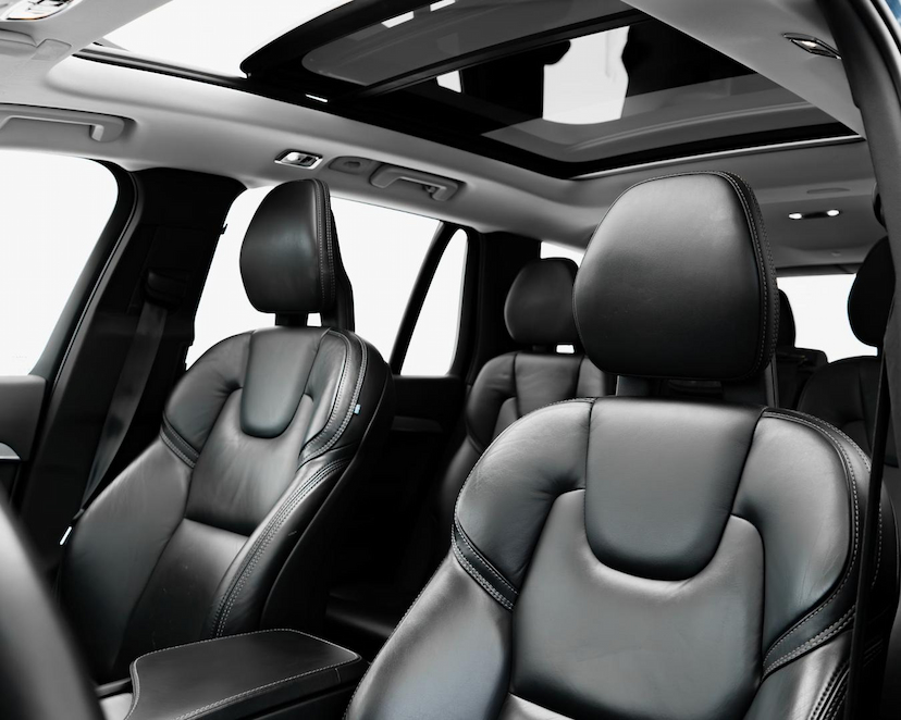 Foto do veículo VOLVO XC90  T6 MOMENTUM 2020 82.500 KM 199.000,00