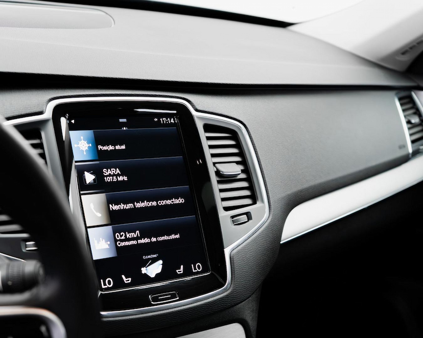 Foto do veículo VOLVO XC90  T6 MOMENTUM 2020 82.500 KM 199.000,00