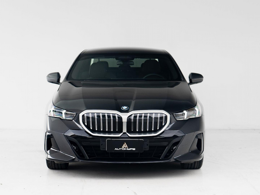 Foto do veículo BMW 530I M SPORT HÍBRIDO 2025 6.267 KM 489.000,00