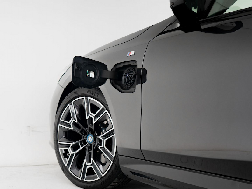 Foto do veículo BMW 530I M SPORT HÍBRIDO 2025 6.267 KM 489.000,00