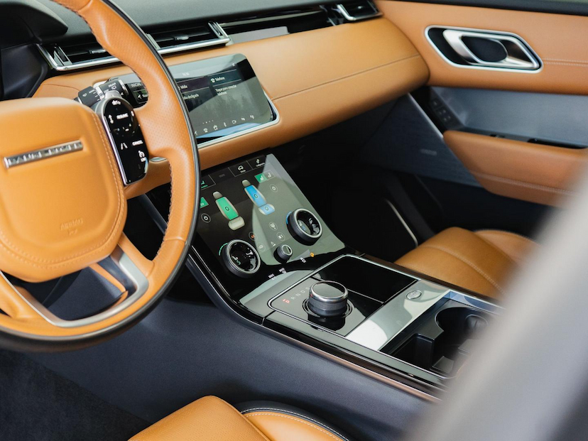 Foto do veículo LAND ROVER RANGE ROVER VELAR P380 HSE R-DYNAMIC 2020 61.405 KM 325.000,00