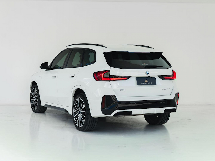 Foto do veículo BMW X1  S20I M SPORT 2024 9.100 KM 309.000,00