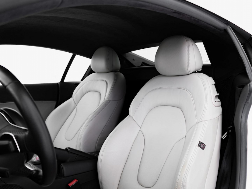 Foto do veículo AUDI R8  5.2 V10 FSI 2012 41.235 KM 629.000,00