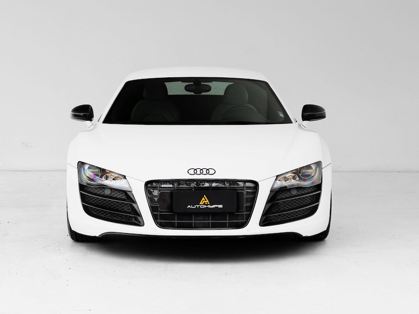 Foto do veículo AUDI R8  5.2 V10 FSI 2012 41.235 KM 629.000,00