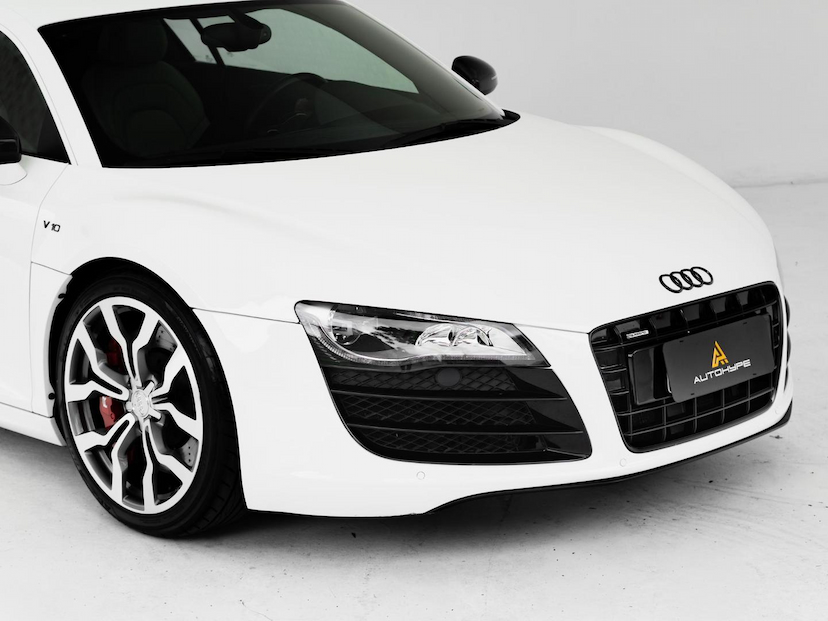 Foto do veículo AUDI R8  5.2 V10 FSI 2012 41.235 KM 629.000,00