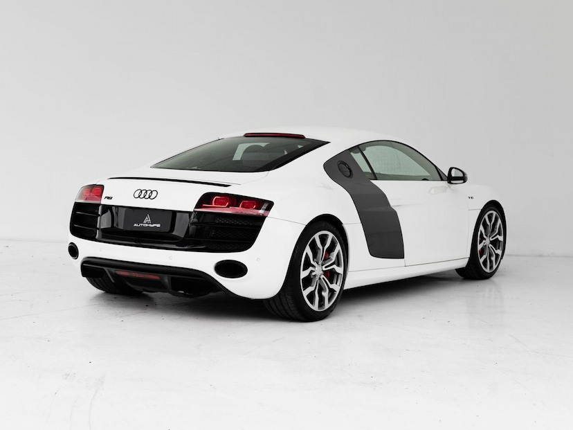 Foto do veículo AUDI R8  5.2 V10 FSI 2012 41.235 KM 629.000,00