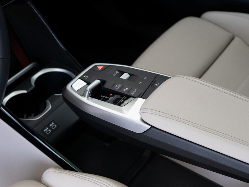 Foto do veículo BMW X2 20I M SPORT 2025 7.679 KM 375.500,00