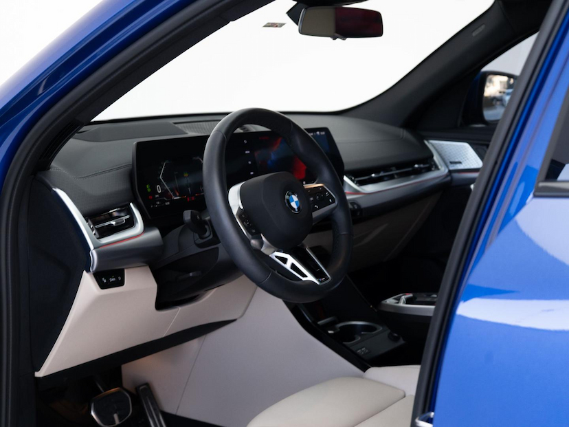 Foto do veículo BMW X2 20I M SPORT 2025 7.679 KM 375.500,00
