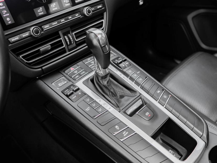 Foto do veículo PORSCHE MACAN  S 2020 50.754 KM 369.000,00